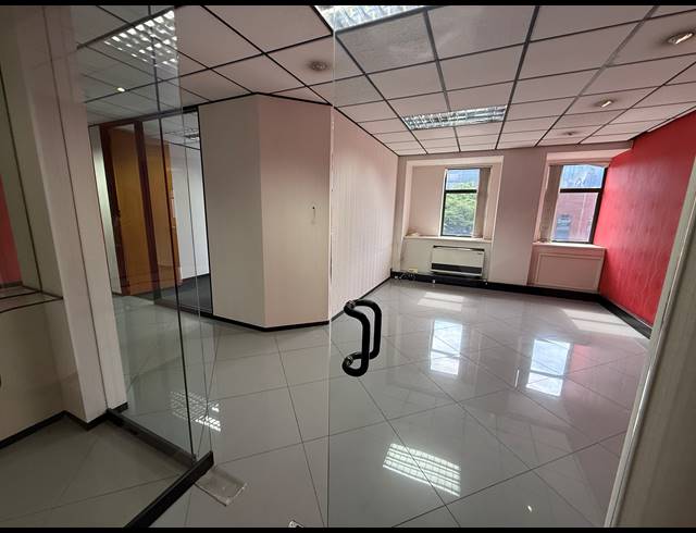377M² OFFICE TO LET IN ROSEBANK